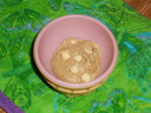 white chocolate chip cookie dough dip